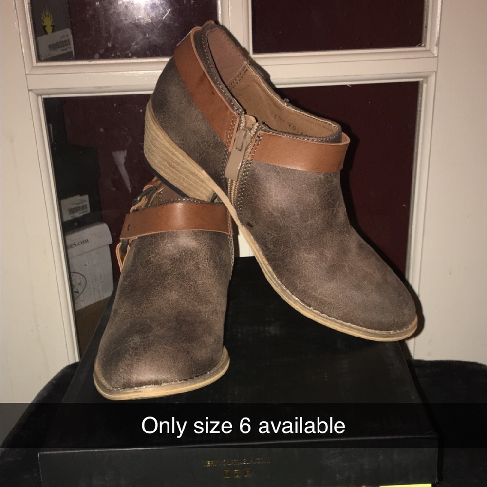 Very Volatile brown bootie